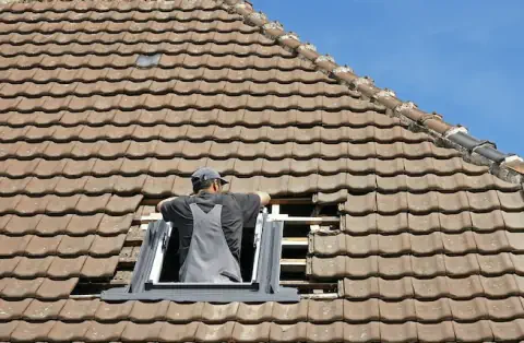 Pose de velux - Demi-Quartier